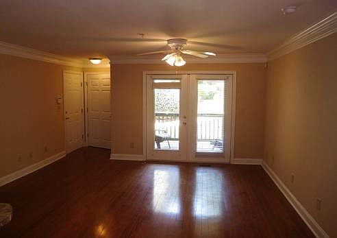 3rd image of 101 Madison Ct SE