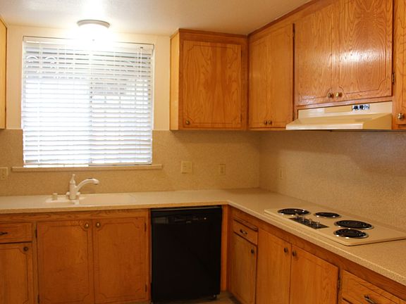 2nd image of 34971 Peco St