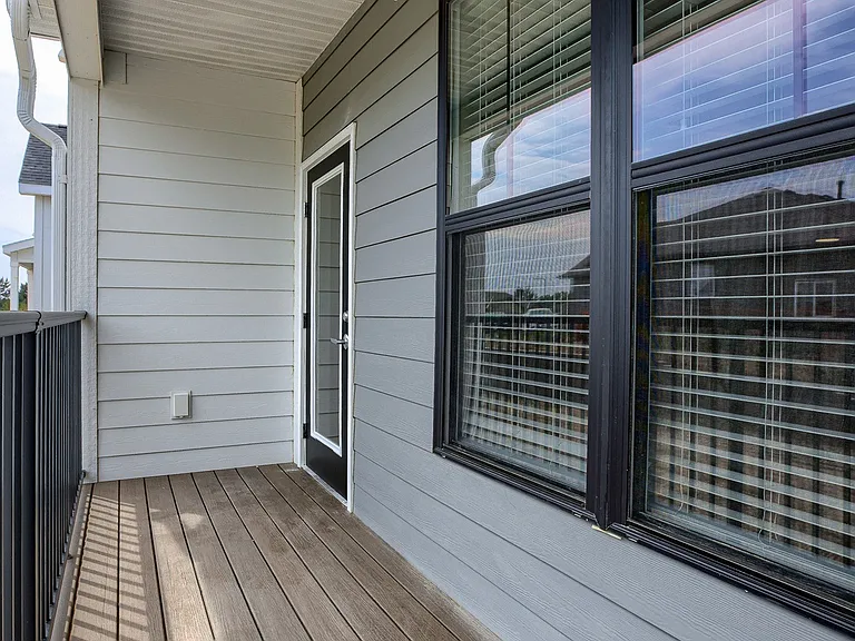 Pearson - 1 Bed / 1 Bath - 909 Sq.Ft.