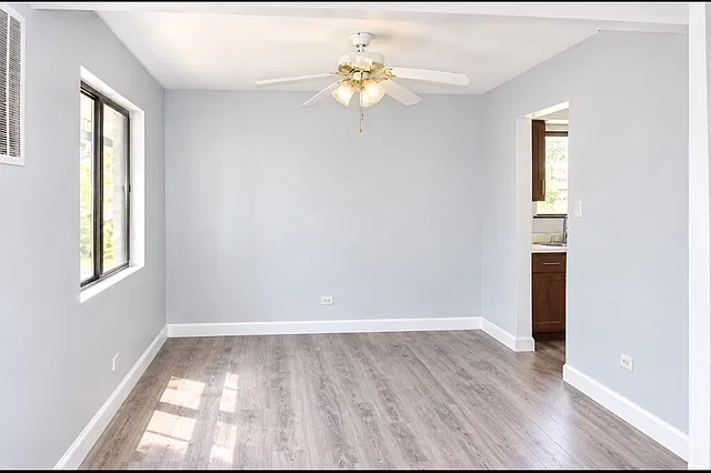 2 bed, 900 sqft, $1,700 — Photo 3