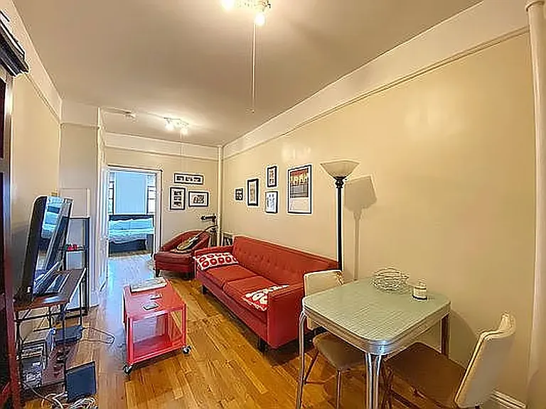 143 23rd St #3L — Photo 9