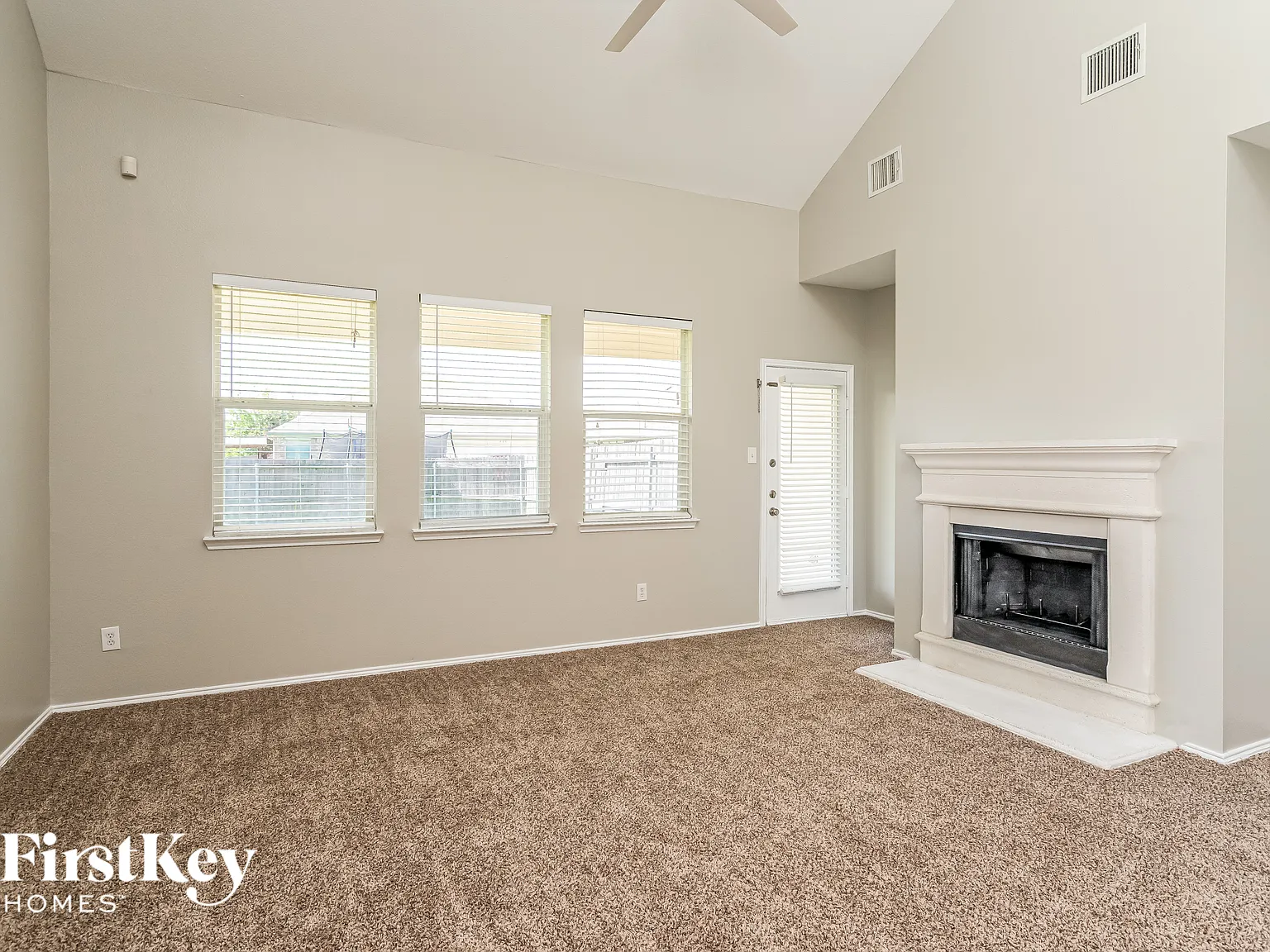4 bed, 2.5 bath, 2450 sqft, $2,390 — Photo 2
