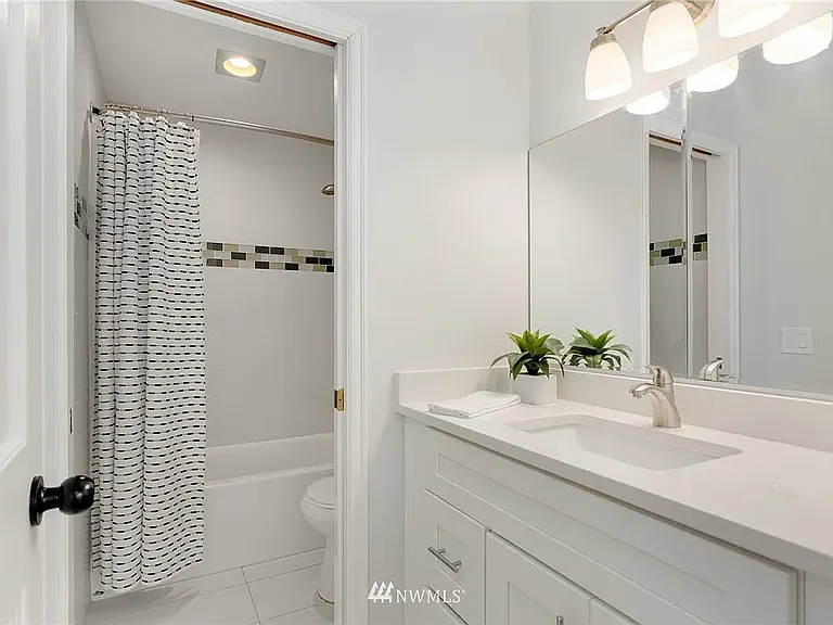 2515 176th Ct NE — Photo 6