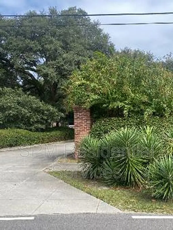 2 bed, 2.0 bath, 1100 sqft, $1,425 — Photo 2