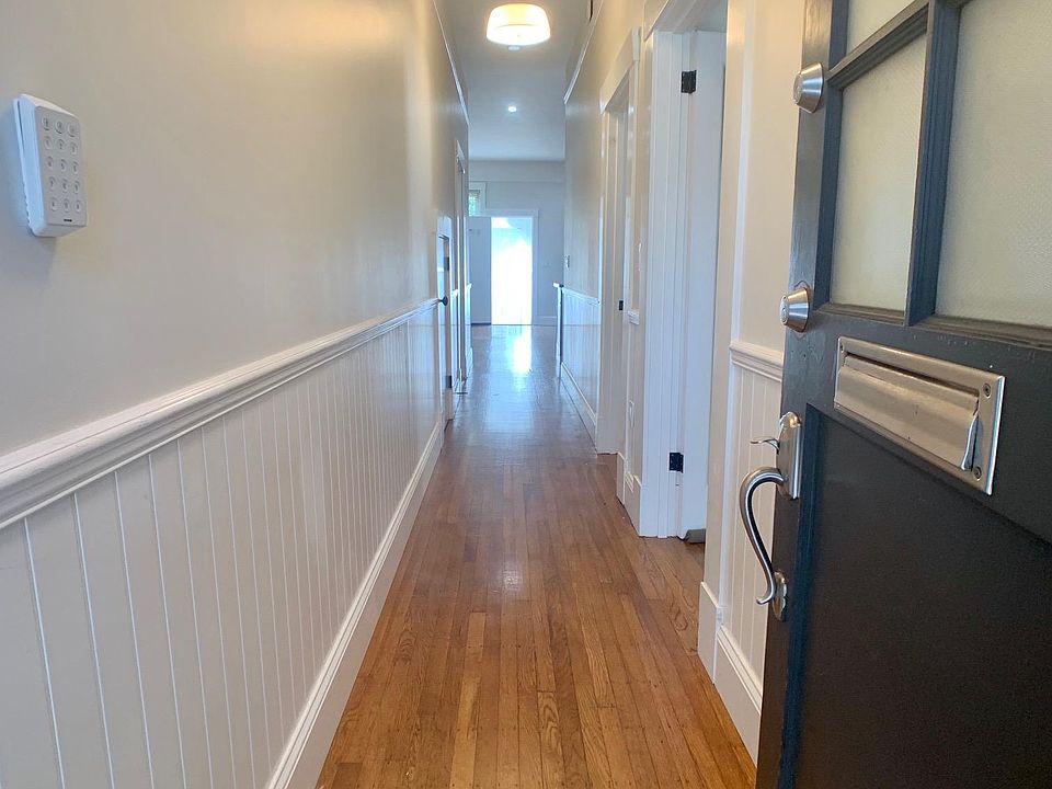 1st image of 1728 Waller St #1