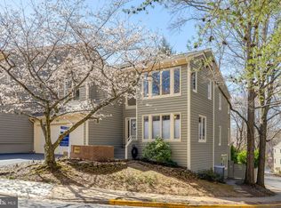 11122 Lakespray Way, Reston, VA 20191