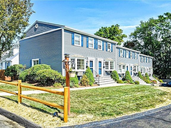 Total 6 units in the complex