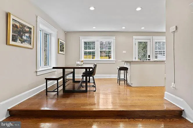 2347 S Arlington Ridge Rd — Photo 41
