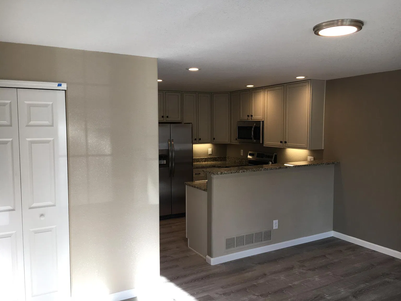 1 bed, 550 sqft, $1,695 — Photo 2
