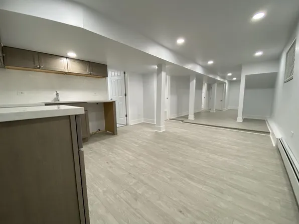 3921 N Sawyer Ave, Chicago, IL 60618
