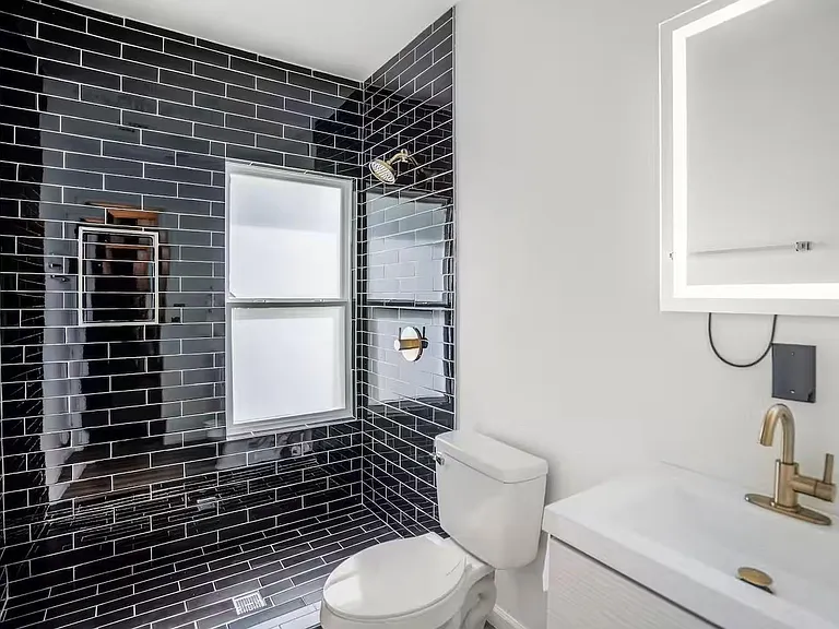 2724 Southmore Blvd — Photo 18
