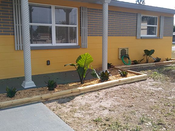 3rd image of 2140 Hess Dr