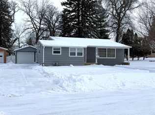 203 S Grant St, Lake Mills, IA 50450