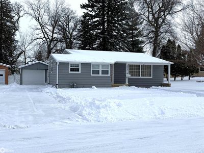 203 S Grant St, Lake Mills, IA, 50450