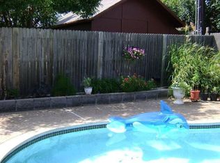 212 Yorkshire Ct, Euless, TX 76040