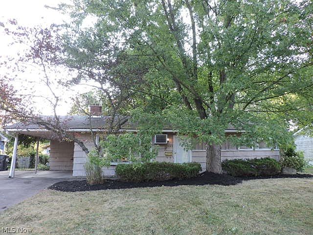 1st image of 2443 Amberly Dr