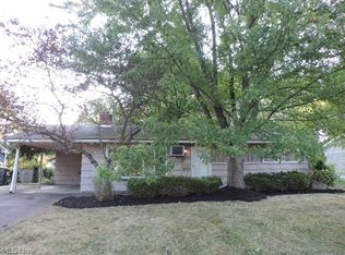 2443 Amberly Dr, Youngstown, OH