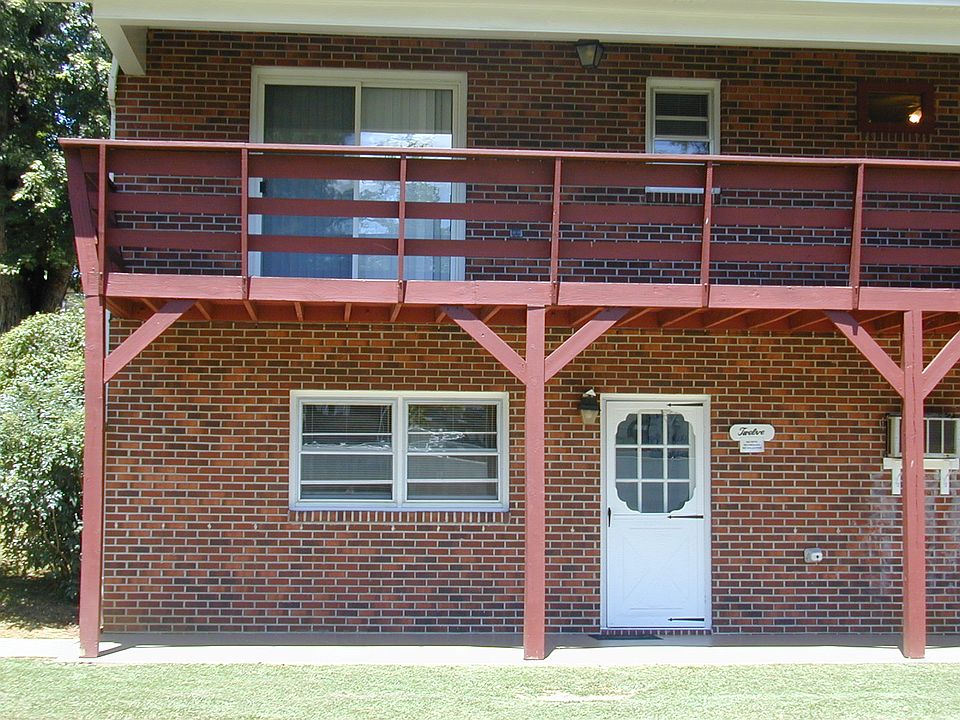 1st image of 413 Brookhaven Dr APT 12
