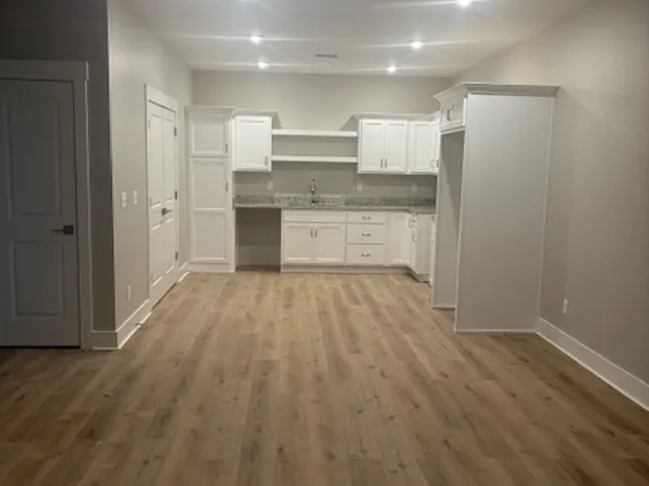 2350 Filiatreau Lane