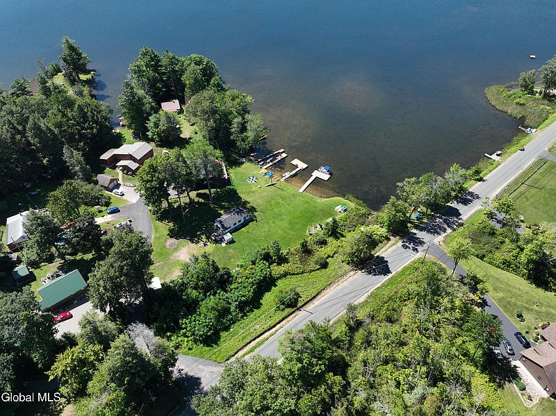 4th image of L1 Lake Road