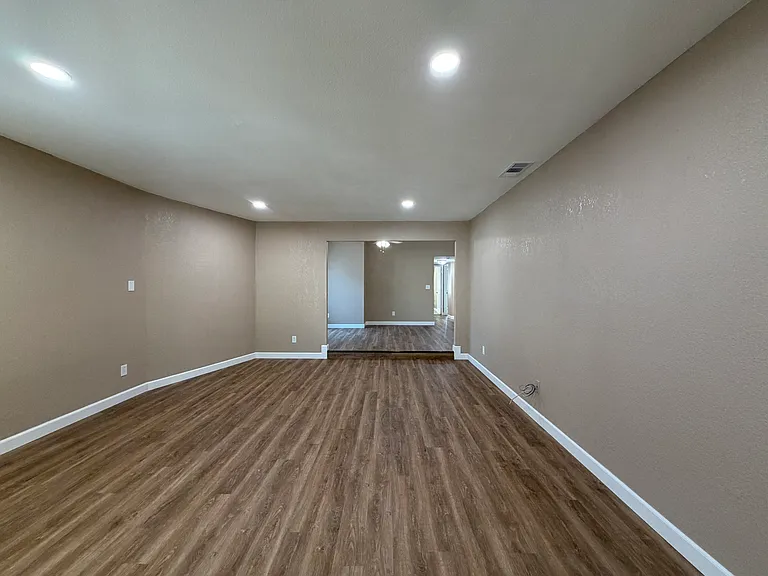 6906 Trovita Way #6906 — Photo 4