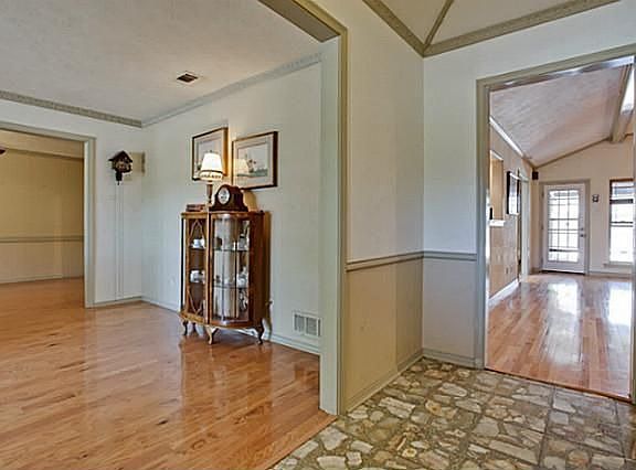 2nd image of 6931 Robin Willow Dr