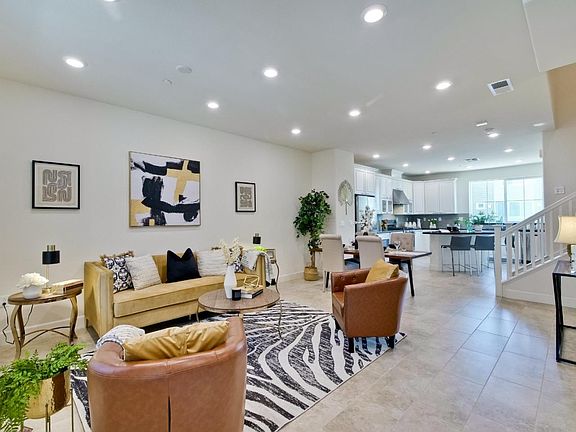 3rd image of 5976 Golden Vista Dr