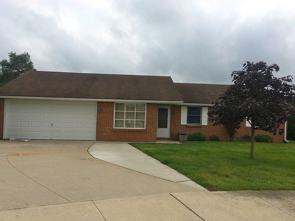1st image of 110 Canterbury Dr