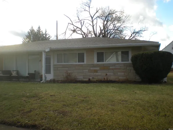 2515 Fairoak Dr, Fort Wayne, IN 46809