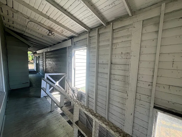 1189 Virginia Ave — Photo 7