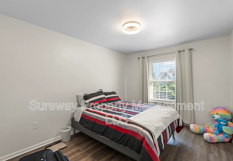 2028 Greenes Way Cir — Photo 16