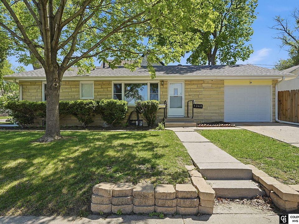 1st image of 1340 N 67th St