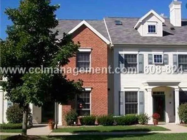 6019 Cottontail Trl, Madison, WI 53718