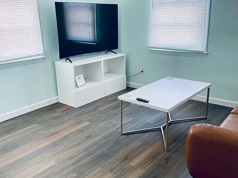 105 NE Railroad Ave — Photo 9