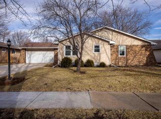 5954 SW 25th St, Topeka, KS 66614