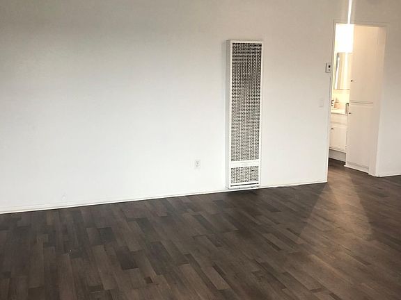 3rd image of 12036 Hart St APT 106