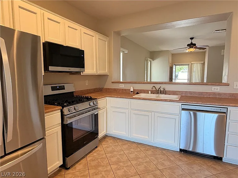 2523 Romanza Rd — Photo 12