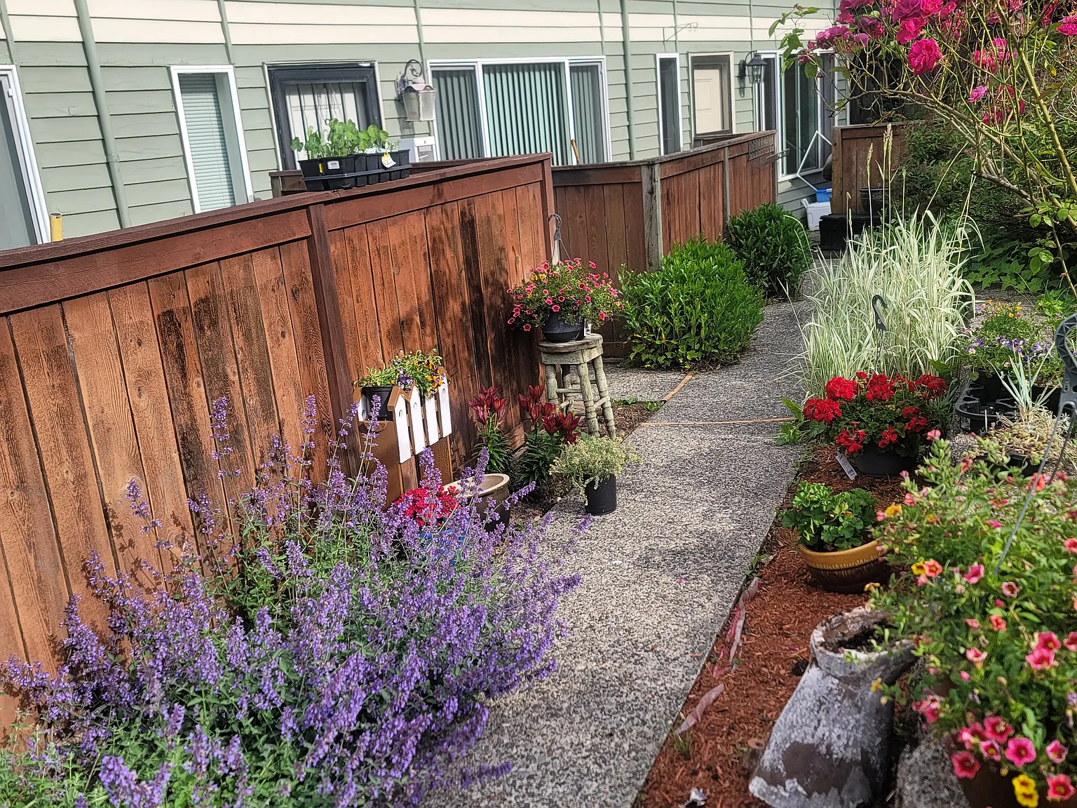 1425 Rainier Drive — Photo 2