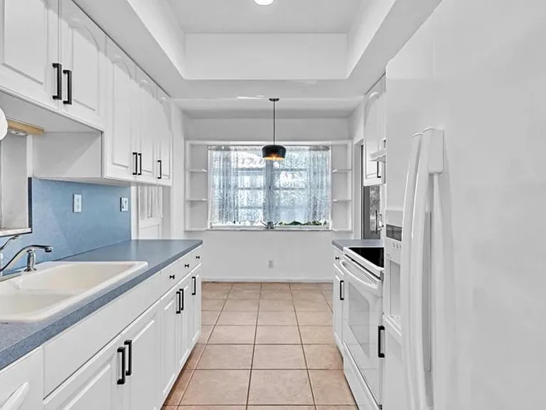 313 NW 42nd St #1 — Photo 5