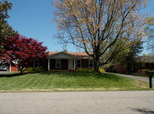 6413 Regency Ln, Windy Hills, KY 40207