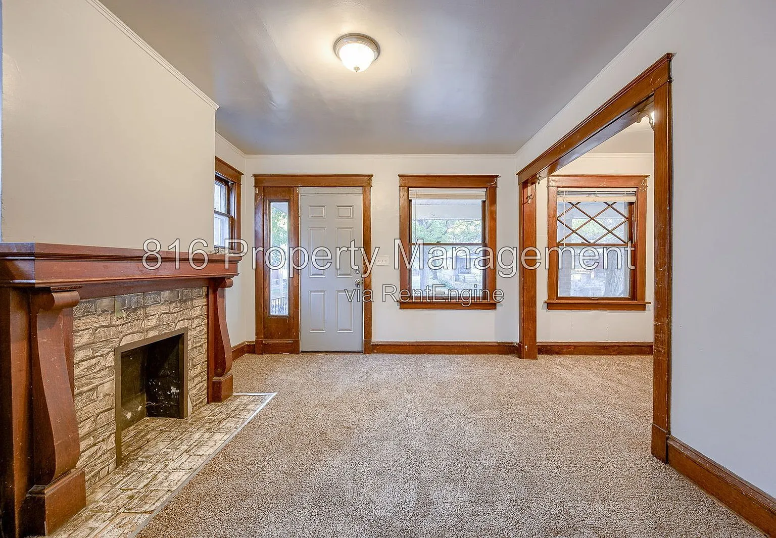 3 bed, 1.0 bath, 980 sqft, $1,125 — Photo 3