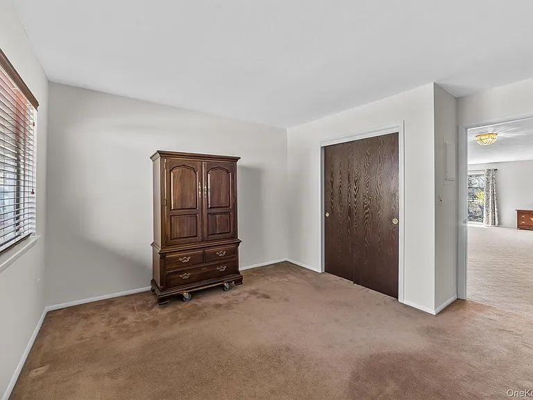 164 Carriage Ct #B — Photo 24