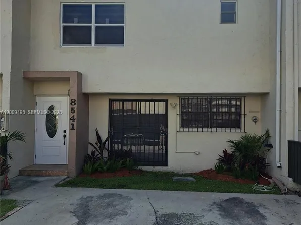 8541 NW 7th St #32, Miami, FL 33126