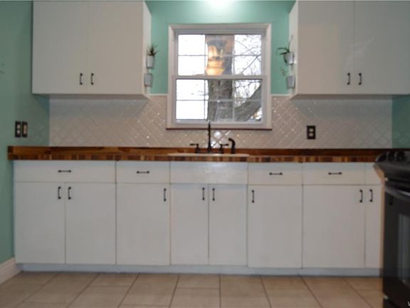2nd image of 463 Campus Dr
