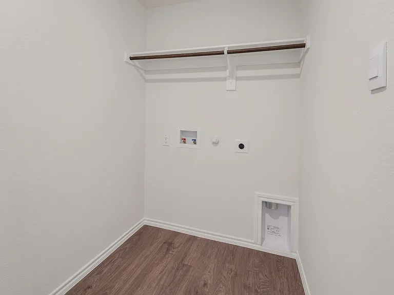 1715 Potomac Ln — Photo 13