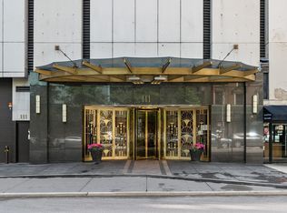111 E Chestnut St APT 17G, Chicago, IL 60611