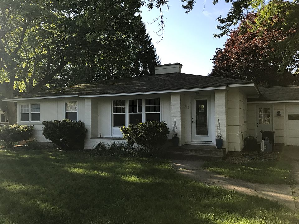 1st image of 93 E 32nd St