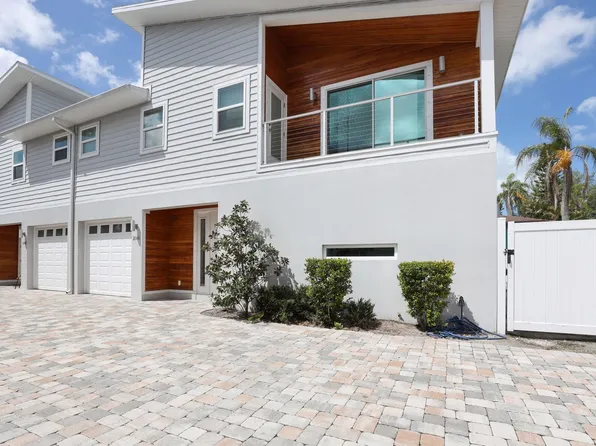 2066 Roselawn St, Sarasota, FL 34231