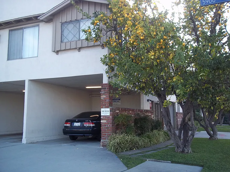5929 Laurel Canyon Blvd #14 — Photo 16