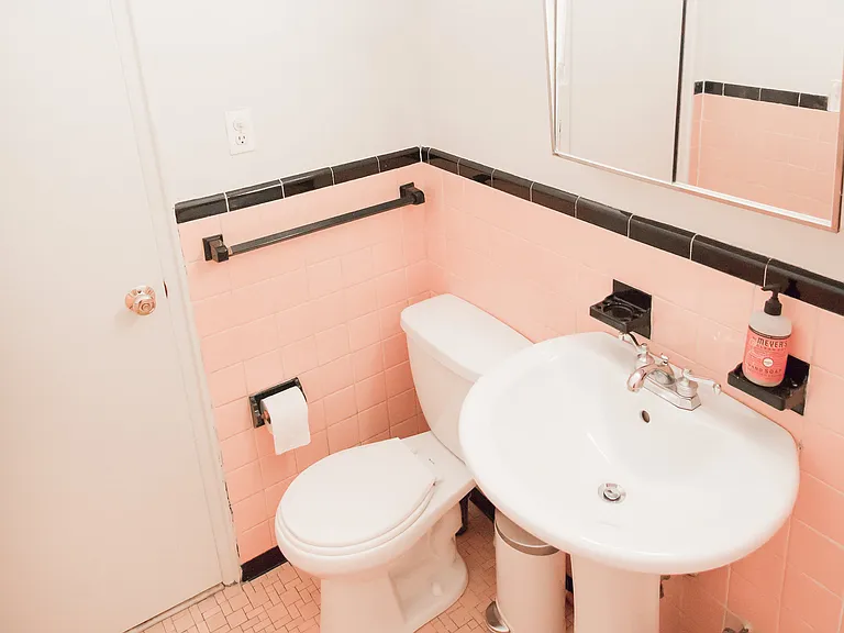 50 E End Ave #1B — Photo 6